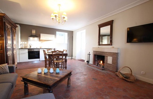 Sainte-Marie-du-Mont House | 70 m² Gîte ∙ 2 bedrooms ∙ 4 guests