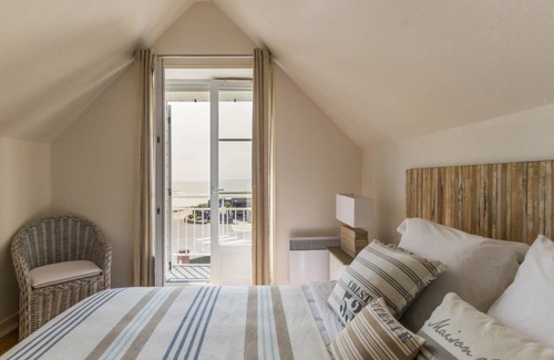 Barneville-Carteret House | 70 m² Gîte ∙ 2 bedrooms ∙ 4 guests
