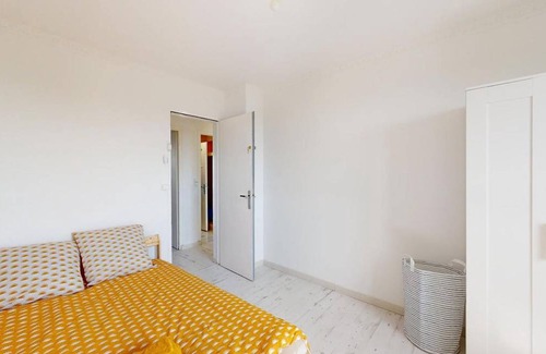 Saint-Jean-de-la-Ruelle Resort | 71 m² Private room ∙ 1 bedroom ∙ 1 guest