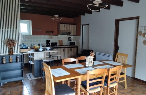 Saint-Nectaire House | 82 m² Gîte ∙ 3 bedrooms ∙ 6 guests