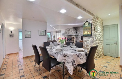 Saint-Nolff House | 83 m² Gîte ∙ 2 bedrooms ∙ 4 guests