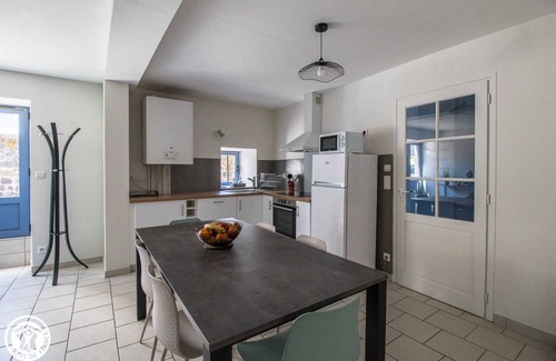 Pontgibaud House | 83 m² Gîte ∙ 3 bedrooms ∙ 6 guests