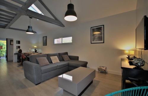 Pougy House | 90 m² Gîte ∙ 2 bedrooms ∙ 4 guests