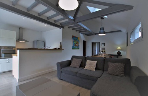 Pougy House | 90 m² Gîte ∙ 2 bedrooms ∙ 4 guests