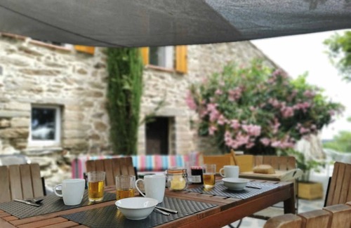Taulis House | 97 m² Gîte ∙ 3 bedrooms ∙ 8 guests