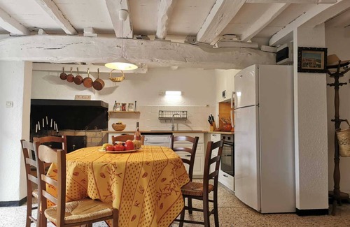 Taulis House | 97 m² Gîte ∙ 3 bedrooms ∙ 8 guests