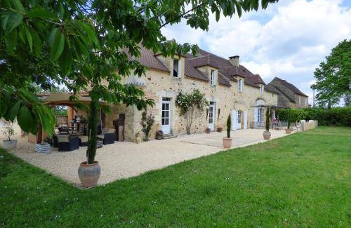 Saint-Avit-Senieur Bed & Breakfast | 99 m² Bed and breakfast ∙ 4 bedrooms ∙ 12 guests