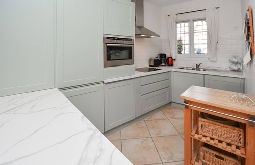 Aigues-Mortes House | Amazing home in Aigues-Mortes with WiFi