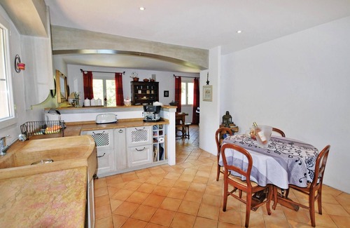 Salernes House | Amazing home in Salernes with WiFi