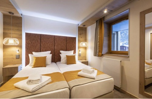 Lanslevillard Apartment | Apartment ∙ 16 guests