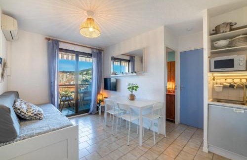 Le Lavandou Apartment | Apartment Saint James-12 by Interhome