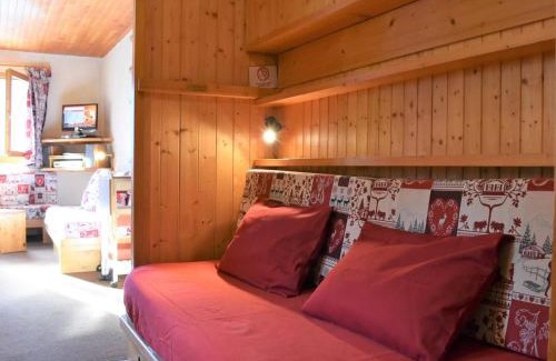 Meribel Apartment | Appartement cosy 2P à Méribel, 5 pers, proche pistes et commerces, parking inclus - FR-1-180-92