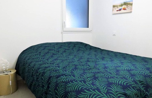 Perros-Guirec Apartment | Appartement Perros-Guirec, 2 pièces, 4 personnes - FR-1-368-206