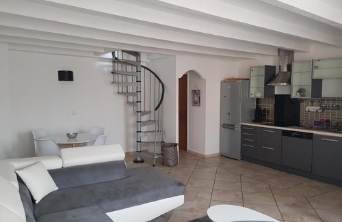 La Ciotat Apartment | Appartement T3 duplex centre historique vue mer