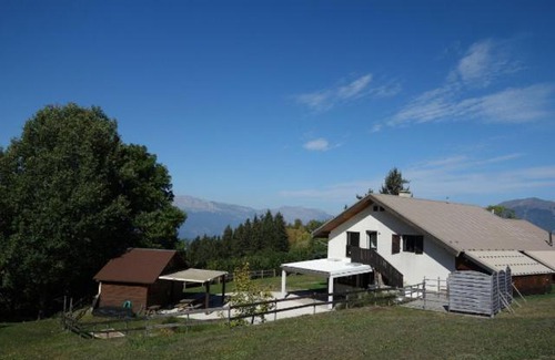 La Motte-d'Aveillans Hostel | auberge LARMUSE - Dortoir des renards