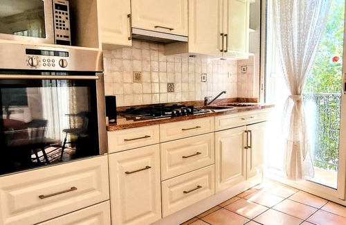 Banyuls-sur-Mer Apartment | BANYULS, Air-conditioned T3 50m from the beach, downtown