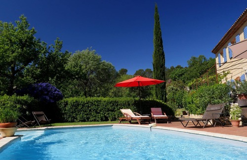 Lorgues Villa | Bright Provencal farmhouse in Lorgues in quiet countryside with swimming pool and large garden