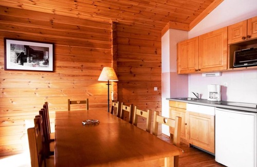 Valmeinier Ski Chalet | Chalet, ski-in/ski-out & foot of the slopes, fitness, swimming pool, balcony, tv, 64m², Valmeinier