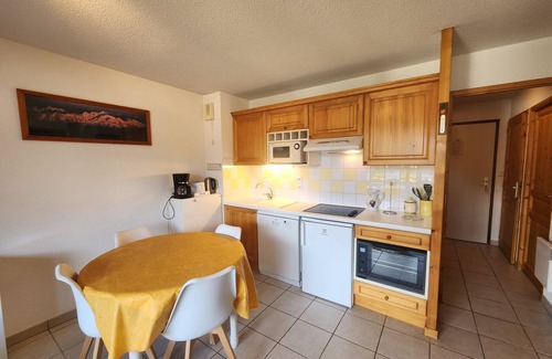 Samoens Apartment | Charming 2BR Apartment with Balcony, WiFi & Garage in Central Samoëns, Sleeps 4