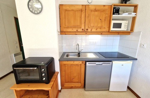 Valfrejus Apartment | Charming 2BR for 6 in Valfréjus, southwest balcony, near slopes