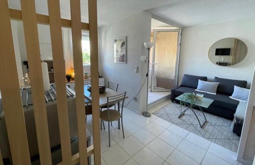 Port Rive Gauche Apartment | Charming apartment for 4 near the sea