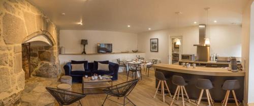 Lanobre Apartment | Chateau De Val