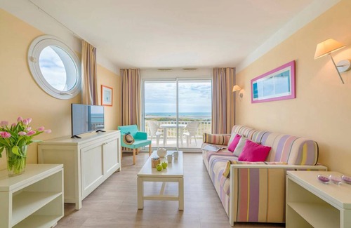 Chateau-d'Olonne Condo | Condo ∙ 1 bedroom ∙ 4 guests