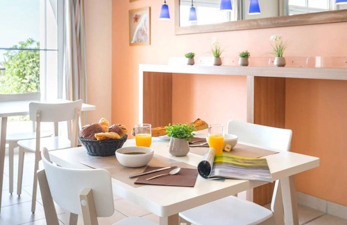 Chateau-d'Olonne Condo | Condo ∙ 1 bedroom ∙ 4 guests
