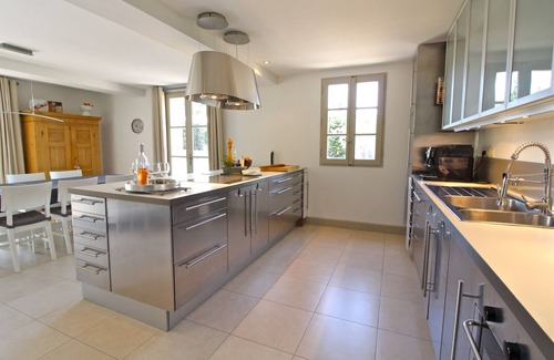 Eygalieres House | Corner of paradise with beautiful views of the Alpilles