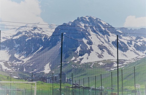 Tignes le Lac Apartment | Cozy 4-Person Apt in Tignes Le Lac - Ski-In/Ski-Out, Close to Amenities