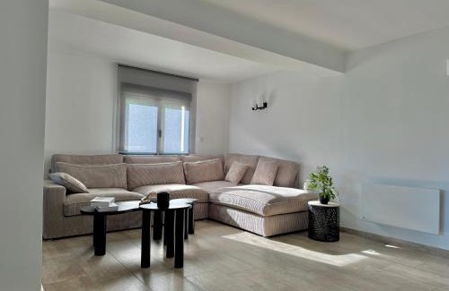 Belcodene Villa | Delycia - Piscine - Jardin - Parking - Calme