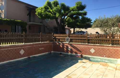 Saumane-de-Vaucluse House | Detached house not overlooked air conditioned with enclosed garden and swimming pool