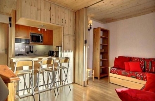 Plagne Centre Apartment | Divisible studio, south-facing, high floor with balcony, ski-in/ski-out