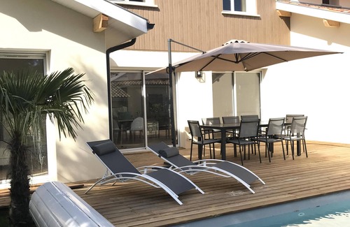 Moliets-et-Maa House | Four-Bedroom House, 8 People with Pool, Called "Whitehaven"