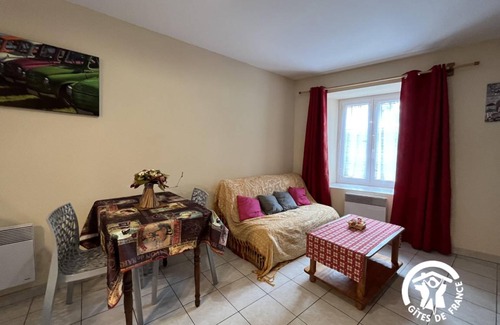 Angoustrine House | 55 m² Gîte ∙ 1 bedroom ∙ 2 guests