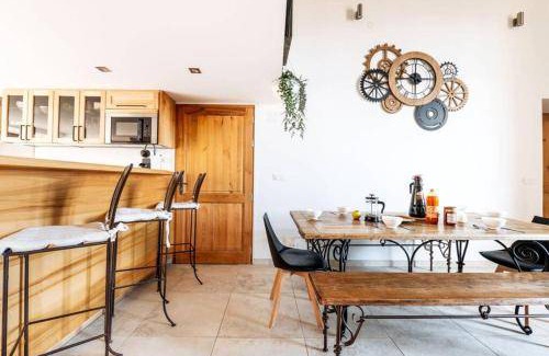 Roche-Saint-Secret House | 140 m² House ∙ 4 bedrooms ∙ 10 guests