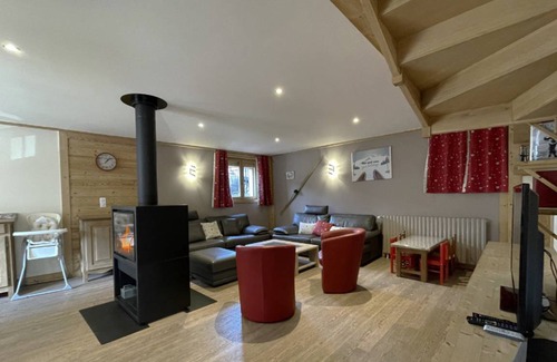 Saint-Marcel Ski Chalet | 165 m² Chalet ∙ 5 bedrooms ∙ 12 guests