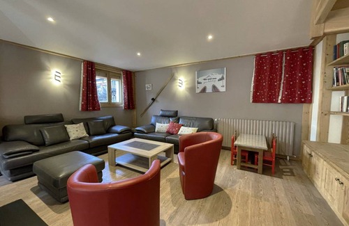 Saint-Marcel Ski Chalet | 165 m² Chalet ∙ 5 bedrooms ∙ 12 guests