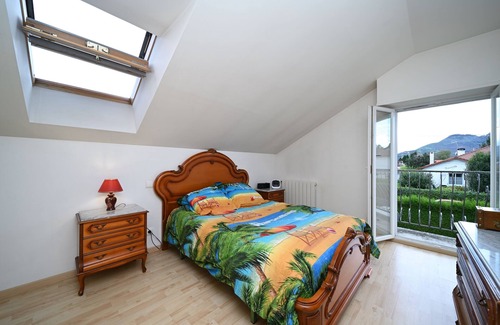 Lourdes Bed & Breakfast | Guest House 'Chambre D'hôtes Avec Balcon - 2 Prs' with Mountain View, Shared Terrace and Wi-Fi