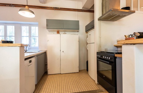 Montagoudin House | Haven of Peace in the Heart of Entre-Deux-Mers: Charming Cottage with Pool, Sauna, and Preserved Nature