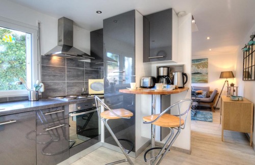 Dinard House | Holiday Home Les Petits Poissons by Interhome