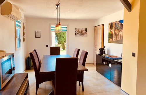 Capdrot House | Holiday Home with Aircon and Private Heated Pool - 40 Minutes from Bergerac