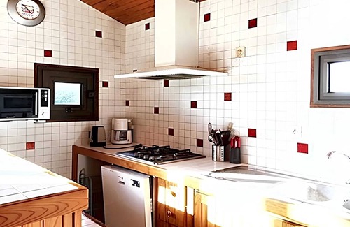 Vielle-Saint-Girons House | Homerez - House in Vielle-Saint-Girons.