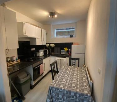 Montry House | Homewood - entire property for 6 people - 4 adults maximum - in village 10 min from Disneyland Paris & TGV RER A
