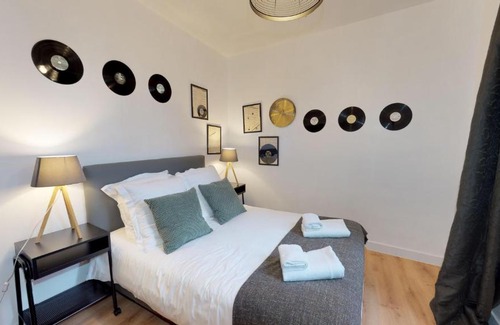 Colmar Apartment | L'OCTAVE Colmar apartment 1 bedroom & living-room