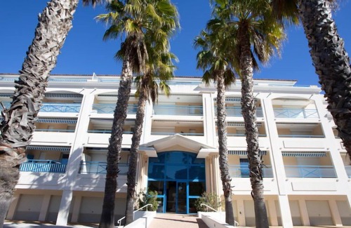 Le Lavandou Apartment | Les Jardins d'Anglade by Interhome