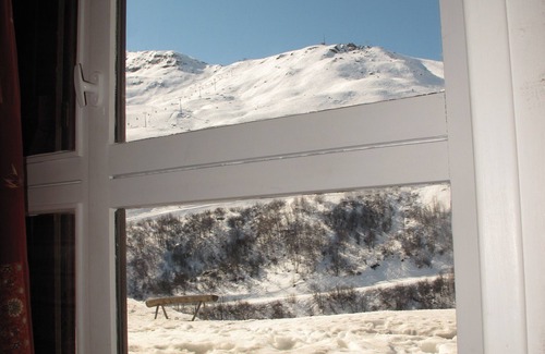 Les Menuires Apartment | les menuires, charming two-room apartment, renovated, at the foot of the slopes