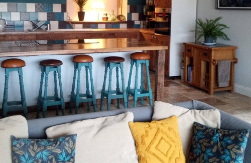 Saint-Romain House | Luxury 7 bedroom house, private swimming pool, short walk to centre of Aubeterre