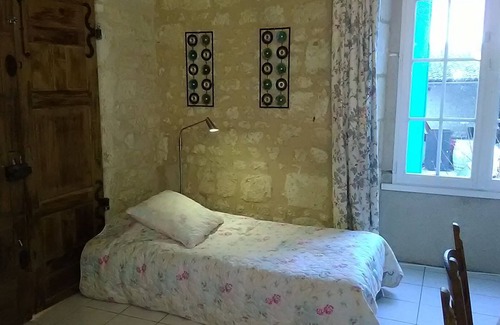 Beaumont Hotel | Manoir Le Cristal, Futuroscope from 33 euros!