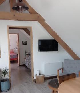 Saint-Martin-des-Entrees Apartment | Maris Domus près des plages du débarquement